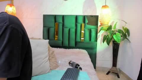 LevySteven online show from December 3, 4:51 am