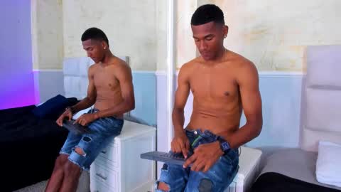 Snapshot of lexianddeker chatting on October 1, 6:01 pm Lexi  Derek online show from October 1, 6:01 pm