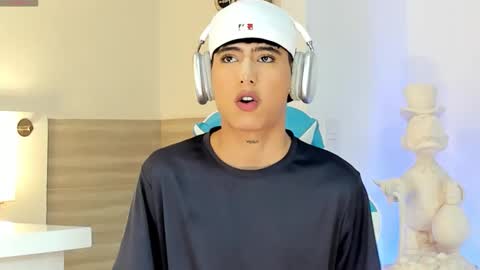 Liam online show from September 12, 5:57 pm