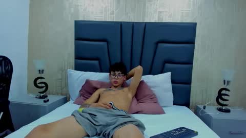 Liam Adamms online show from February 4, 8:26 pm