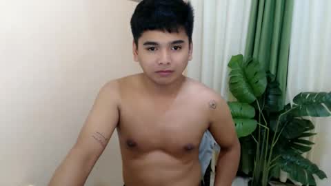 liam_anthonyxx online show from December 14, 11:01 pm