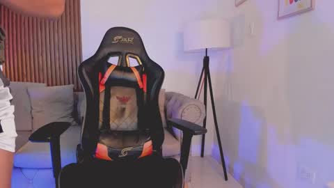 Liam Collins online show from October 3, 12:10 pm