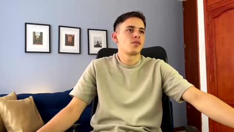 Liam online show from March 4, 3:26 pm