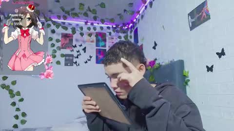 liam_honey18 online show from October 17, 12:42 pm