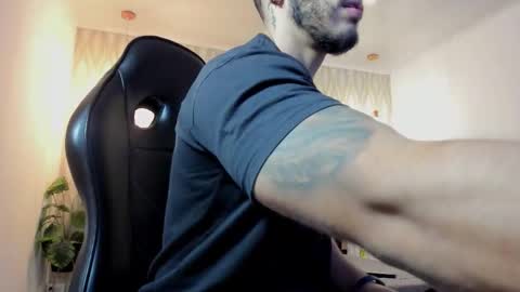 LIAM KLEIN online show from March 21, 11:14 am