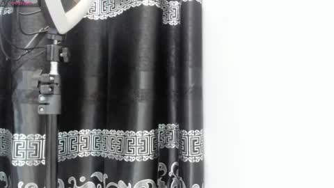 LIAM KLEIN online show from February 26, 11:30 am