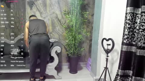 LIAM KLEIN online show from December 31, 11:09 am