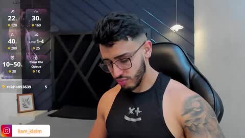 LIAM KLEIN online show from October 31, 11:57 am