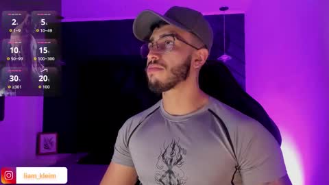 LIAM KLEIN online show from November 14, 11:44 am