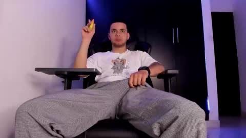 Liam online show from February 9, 10:25 pm