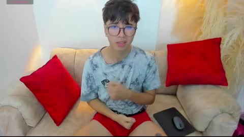 Snapshot of liam_orion chatting on March 6, 5:33 pm LIAM online show from March 6, 5:33 pm