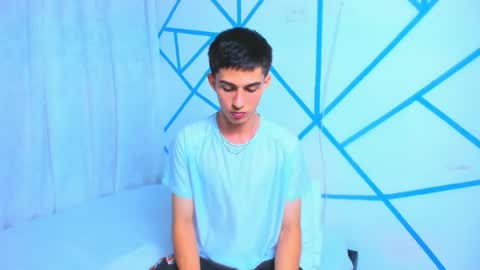 Liam scott77 online show from November 2, 1:10 am