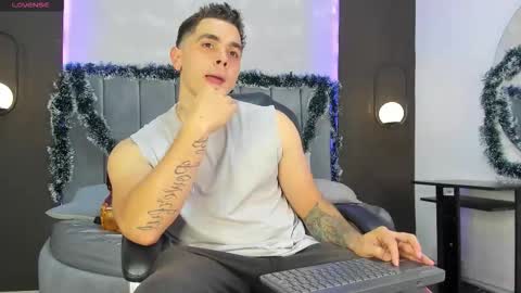 Liam online show from November 21, 10:31 pm