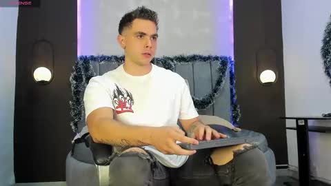 Liam online show from November 22, 10:42 pm