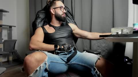 Liam online show from January 31, 7:18 am