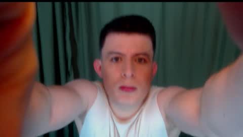 Snapshot of lian_eathan chatting on October 27, 2:25 am lian_eathan online show from October 27, 2:25 am