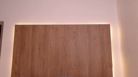 Snapshot of lianjones9 chatting on October 24, 6:20 pm lianjones9 online show from October 24, 6:20 pm