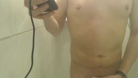 lickurlipz1 online show from January 1, 10:35 pm