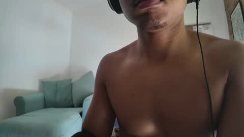 Lightskinbeachboy online show from May 10, 5:47 pm