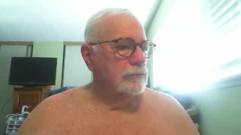 likeafinewine10 online show from December 17, 8:26 pm