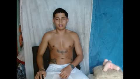 lil_condor_baby online show from September 18, 9:28 pm