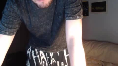 littlealien7 online show from October 16, 5:59 am