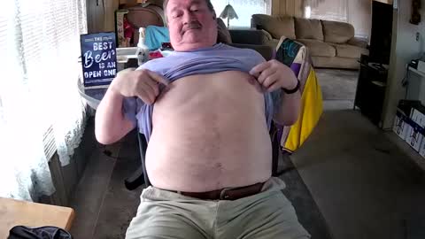 Snapshot of littled83057 chatting on September 23, 7:46 pm Littled83057 online show from September 23, 7:46 pm