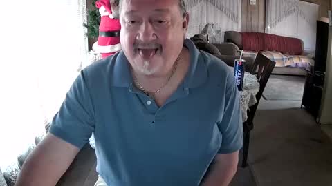 Snapshot of littled83057 chatting on December 21, 8:10 pm Littled83057 online show from December 21, 8:10 pm