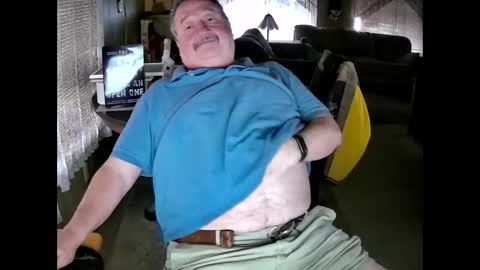 Snapshot of littled83057 chatting on October 14, 6:37 pm Littled83057 online show from October 14, 6:37 pm