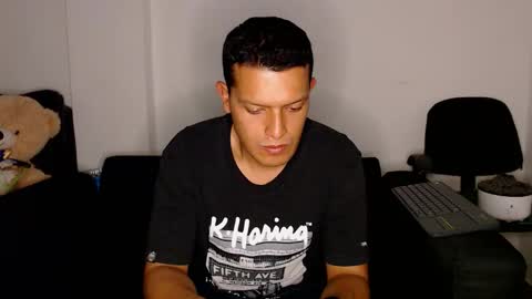 Manu online show from November 19, 3:17 am