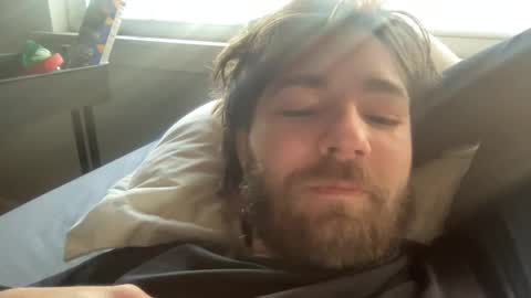 littlenudenudist online show from December 2, 1:00 pm