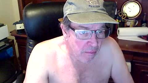 littlenutjob10 online show from March 20, 3:05 pm