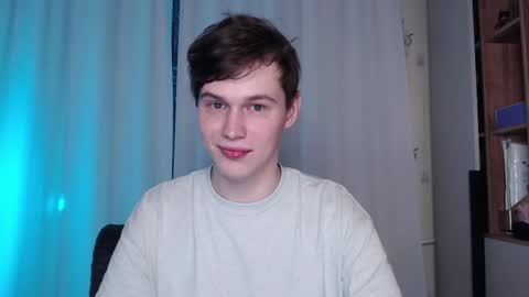 Snapshot of littlesadcabbage chatting on December 18, 10:57 pm Sonnenschein online show from December 18, 10:57 pm