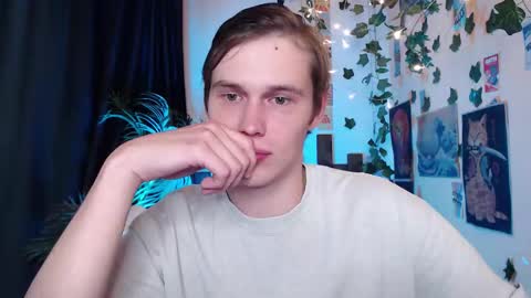 Snapshot of littlesadcabbage chatting on September 20, 12:43 am Sonnenschein online show from September 20, 12:43 am