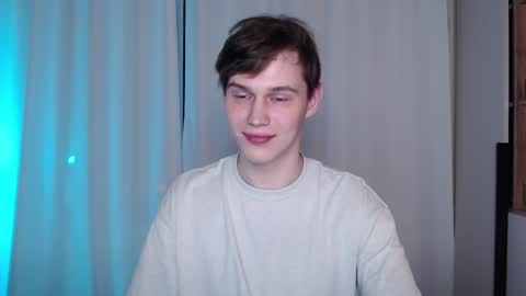 Snapshot of littlesadcabbage chatting on December 21, 11:56 pm Sonnenschein online show from December 21, 11:56 pm