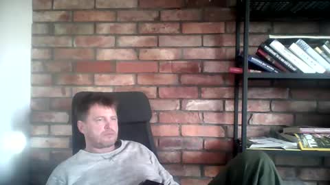 Snapshot of lllukasssxxx chatting on January 4, 12:05 pm lllukasssxxx online show from January 4, 12:05 pm