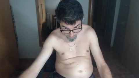 Snapshot of lobosolitario73 chatting on September 19, 12:35 am lobosolitario73 online show from September 19, 12:35 am