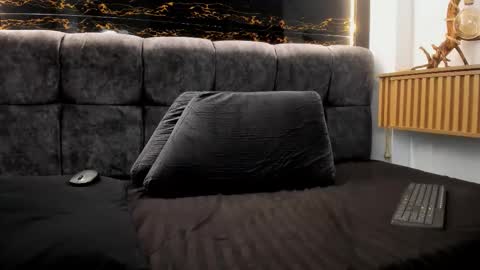 logan_griffin online show from March 10, 4:51 am