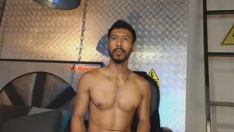 logan_mercer online show from December 2, 4:59 am