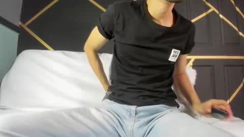 Snapshot of logan_rogers chatting on October 20, 5:28 pm Logan Rogers online show from October 20, 5:28 pm