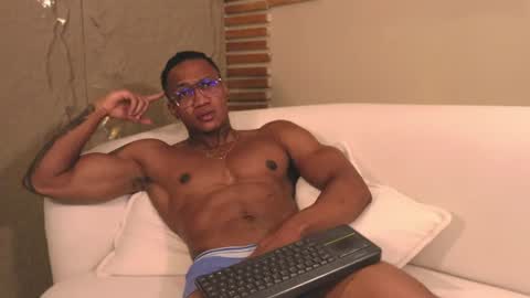 logan_varela online show from March 1, 12:07 am