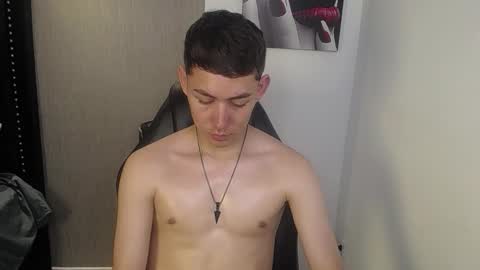 Loganfoster  online show from February 3, 9:42 pm