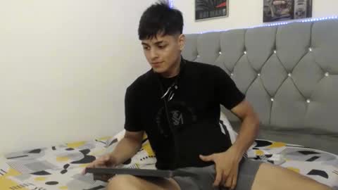 loganjhonson19 online show from February 9, 3:11 am