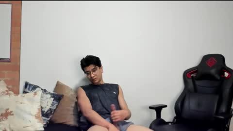 Logan online show from October 31, 7:45 am