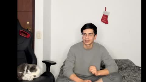 Logan online show from December 17, 8:34 am