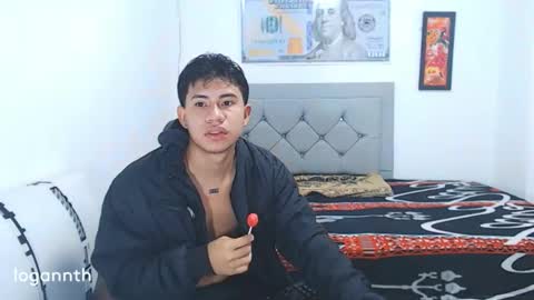 logannthh online show from January 5, 5:09 pm