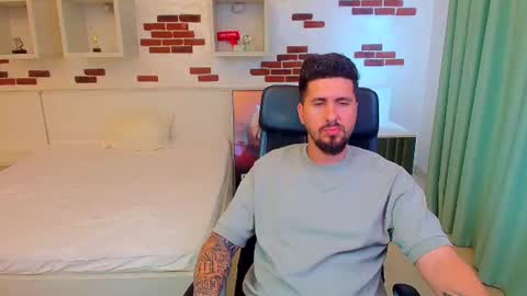 LoganStroud online show from June 24, 10:07 am