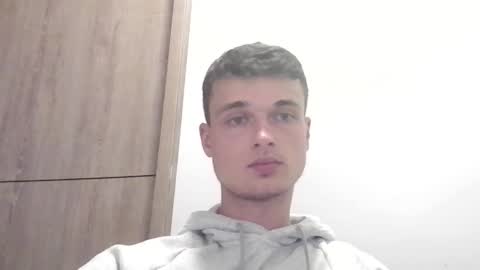 london_tomy online show from November 3, 10:44 pm