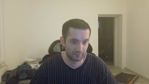 Snapshot of londonboy918070 chatting on February 28, 11:25 am londonboy918070 online show from February 28, 11:25 am