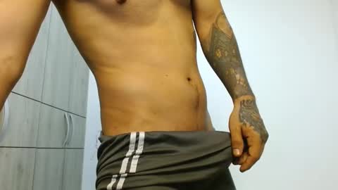 Snapshot of lonelydick2002 chatting on January 20, 11:13 am lonelydick2002 online show from January 20, 11:13 am